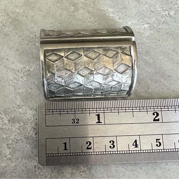 Vintage pewter photo stand card stand paper weight - Picture 2 of 4